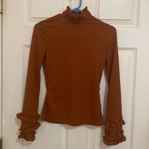 SHEIN Frill Trim Textured Fitted Tee, like new (never been used), XS small size